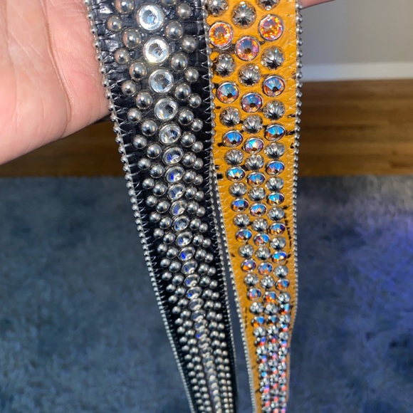 B.b Simons belt - Picture 2 of 3